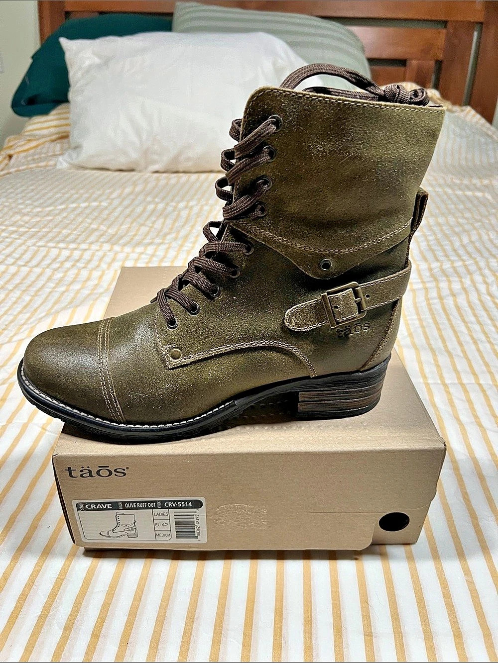 taos Crave Boot Olive Lace-Up Ankle Boots EU 42 Medium New in Box